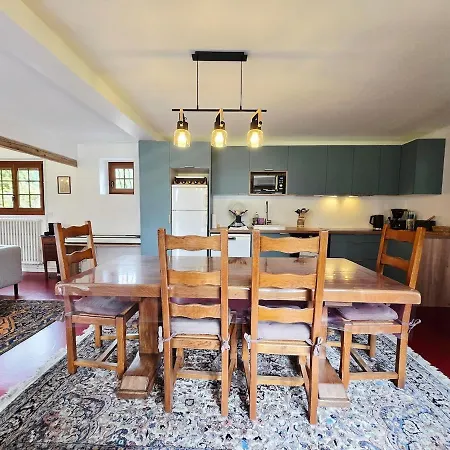 Evadez-vous Aux Portes Des Bois-francs Holiday home Les Barils